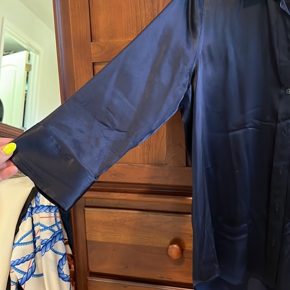 L'Agence navy silk 3/4 button down top - Picture 3 of 6